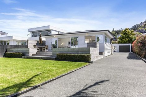 Photo of property in 48 Matakatia Parade, Matakatia, Whangaparaoa, 0930