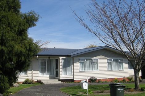 Photo of property in 2 Campbell Place, Pukehangi, Rotorua, 3015