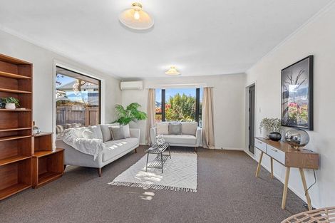 Photo of property in 2/205 Matsons Avenue, Papanui, Christchurch, 8053