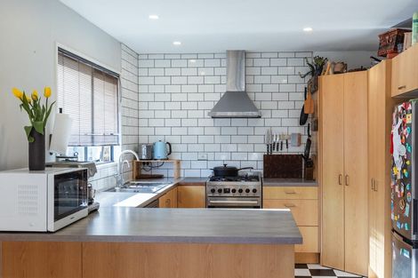 Photo of property in 87 Reserve Terrace, Lyttelton, 8082