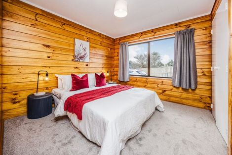 Photo of property in 80 Cottingham Crescent, Mangere East, Auckland, 2024