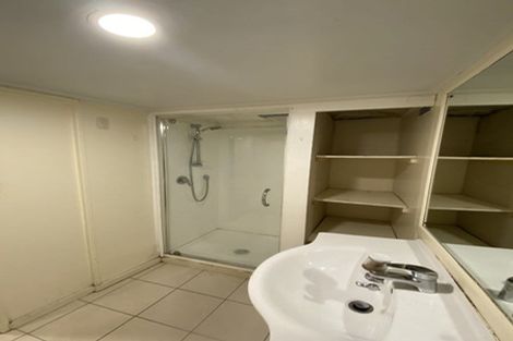 Photo of property in 1/288 East Coast Road, Forrest Hill, Auckland, 0620