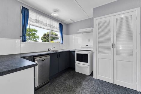 Photo of property in 80 Parris Street, Waitara, 4320