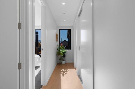 Photo of property in 32 Plough Street, Jacks Point, 9371