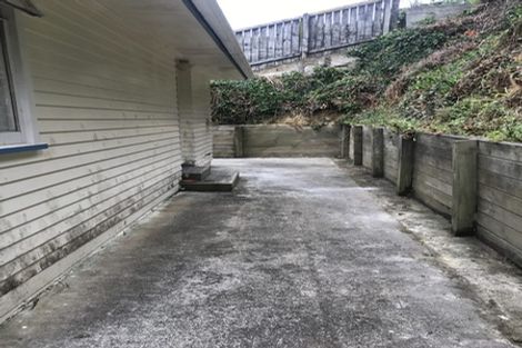 Photo of property in 92 Ironside Road, Johnsonville, Wellington, 6037