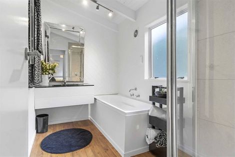 Photo of property in 17 Arawata Terrace, Fernhill, Queenstown, 9300