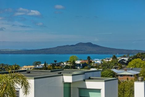 Photo of property in 3 Aberdeen Road, Castor Bay, Auckland, 0620