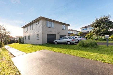 Photo of property in 5 Sherwood Avenue, Te Atatu South, Auckland, 0610