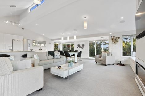 Photo of property in 9 Tinopai Road, Titirangi, Auckland, 0604