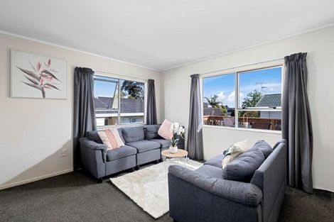 Photo of property in 1/24 Caribbean Drive, Unsworth Heights, Auckland, 0632