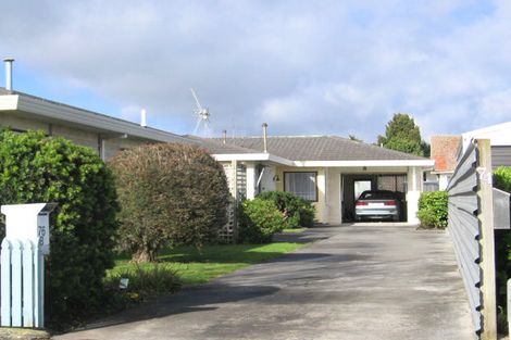 Photo of property in 76 Florence Avenue, Palmerston North, 4414
