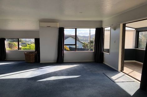 Photo of property in 133 Mark Avenue, Grenada Village, Wellington, 6037