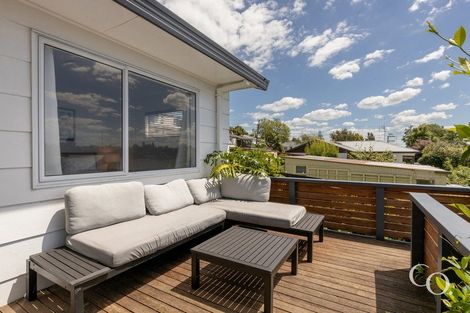 Photo of property in 132 Sutherland Road, Brookfield, Tauranga, 3110