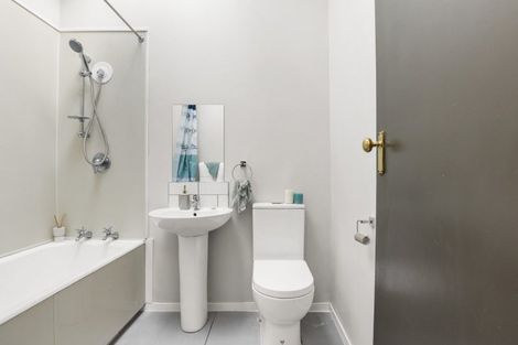 Photo of property in 15 Sillary Street, Hamilton East, Hamilton, 3216