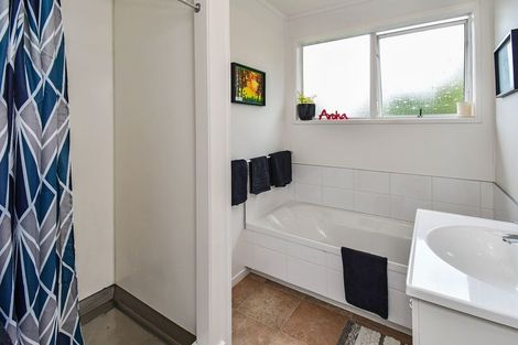 Photo of property in 51 Hobart Crescent, Wattle Downs, Auckland, 2103