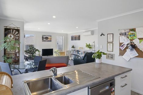 Photo of property in 70 Sentinel Avenue, Omokoroa, 3114