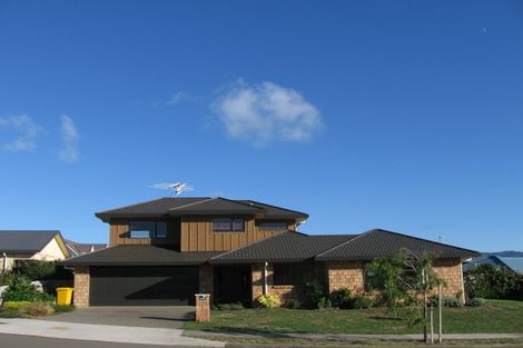 Photo of property in 6 Te Ropata Place, Waikanae Beach, Waikanae, 5036