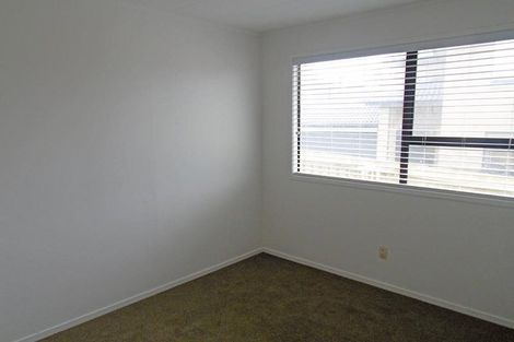 Photo of property in 14 Crosby Road, West Harbour, Auckland, 0618