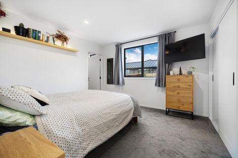 Photo of property in 5 Peterculter Drive, Wanaka, 9305