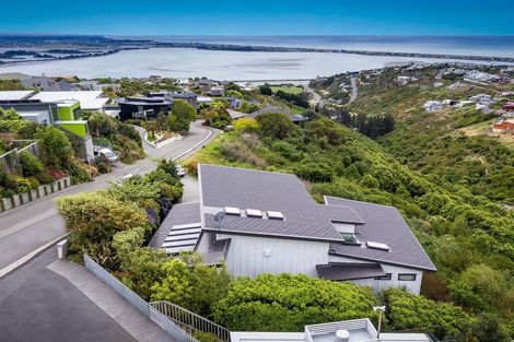 Photo of property in 7 Law Lane, Mount Pleasant, Christchurch, 8081