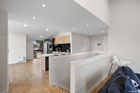 Photo of property in 21 Eastview Road, Glen Innes, Auckland, 1072