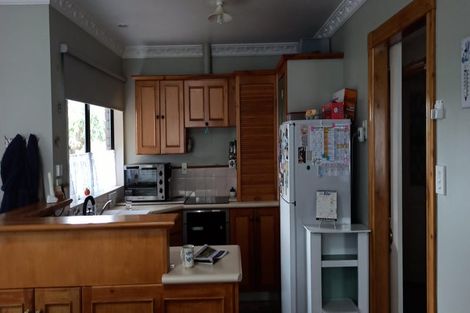 Photo of property in 9 Denmark Street, Dannevirke, 4930