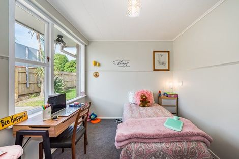 Photo of property in 18a Ngaio Road, Waikanae, 5036