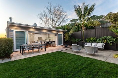 Photo of property in 4 Larchwood Avenue, Westmere, Auckland, 1022