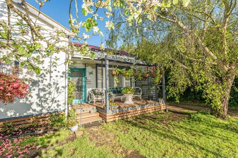 Photo of property in 17 Gloag Street, Waverley, 4510