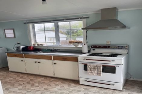 Photo of property in 26 Waimea Road, Waikanae Beach, Waikanae, 5036