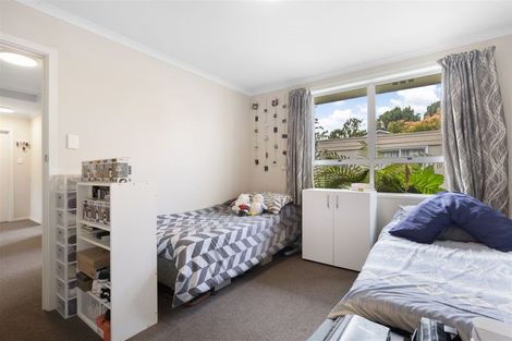 Photo of property in 4 Denniston Crescent, Redwood, Christchurch, 8051