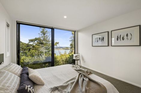 Photo of property in 17 Chatham Avenue, Paremoremo, Auckland, 0632