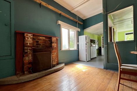 Photo of property in 31 Brougham Street, Westport, 7825