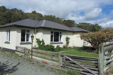 Photo of property in 32 Level Street, Dipton, 9791