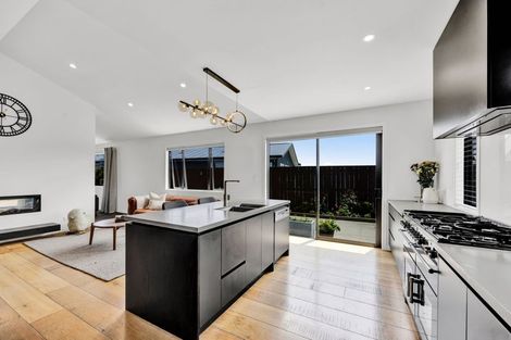 Photo of property in 25 County Drive, Hawera, 4610