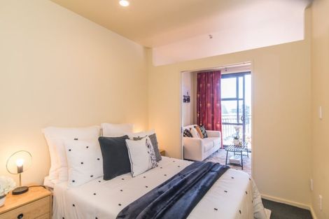 Photo of property in Atrium Towers, 6b/154 The Terrace, Wellington Central, Wellington, 6011