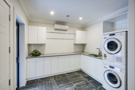 Photo of property in 103 Matangi Road, Kahuranaki, Havelock North, 4294