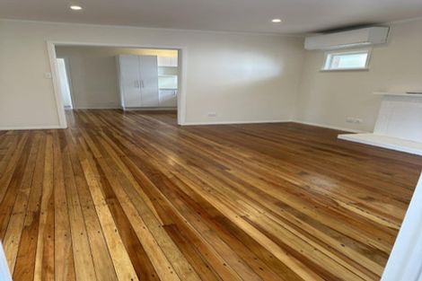 Photo of property in 75 Greenpark Road, Penrose, Auckland, 1061