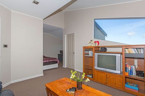 Photo of property in 87 Cedar Street, Maungaraki, Lower Hutt, 5010