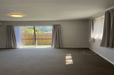 Photo of property in 1/8 Liverpool Street, Trentham, Upper Hutt, 5018