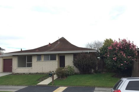 Photo of property in 28 Solway Avenue, Ilam, Christchurch, 8041