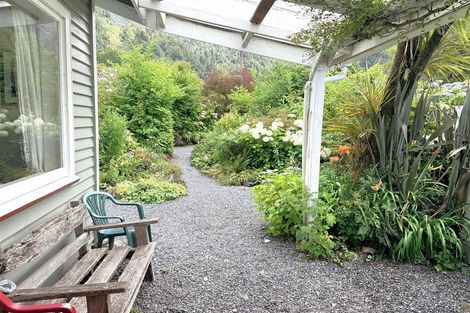 Photo of property in 295 Roa Road, Blackball, 7804