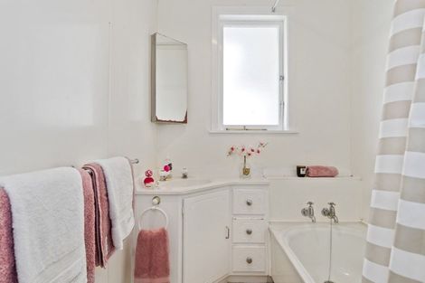 Photo of property in 54a Henderson Crescent, Parkvale, Tauranga, 3112