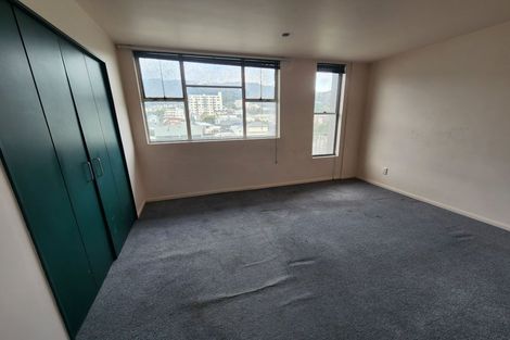 Photo of property in Grandstand Apartments, 9/80 Kent Terrace, Mount Victoria, Wellington, 6011