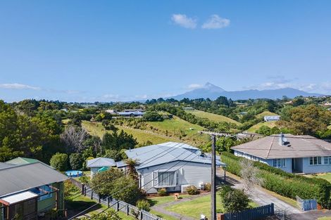 Photo of property in 38 Woodleigh Street, Frankleigh Park, New Plymouth, 4310