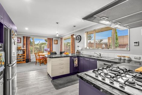 Photo of property in 10 Ropley Street, Amberley, 7410