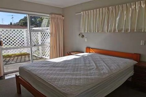 Photo of property in 9 Bonito Place, Bayview, Auckland, 0629