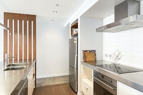 Photo of property in Piermont Apartments, 5b/82 Cable Street, Te Aro, Wellington, 6011