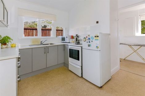 Photo of property in 1 Celia Street, Redcliffs, Christchurch, 8081