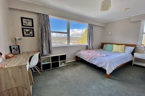 Photo of property in 79 Larsen Crescent, Tawa, Wellington, 5028